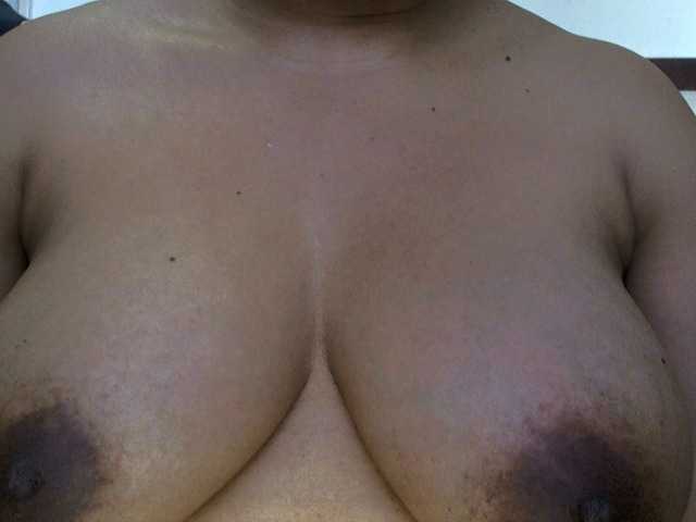 NewBeginnings8, en directo ahora en BongaCams