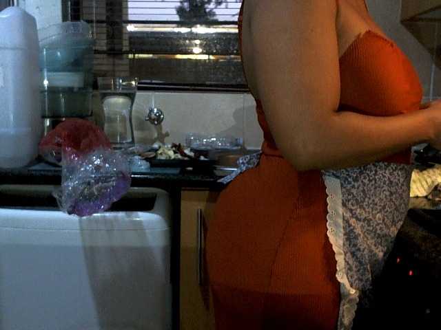 NewBeginnings8 live cam on BongaCams