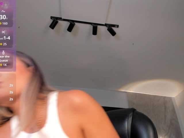 LisaFlowers live cam on BongaCams