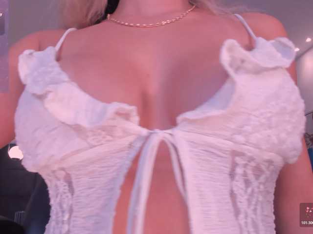 LisaFlowers live cam on BongaCams