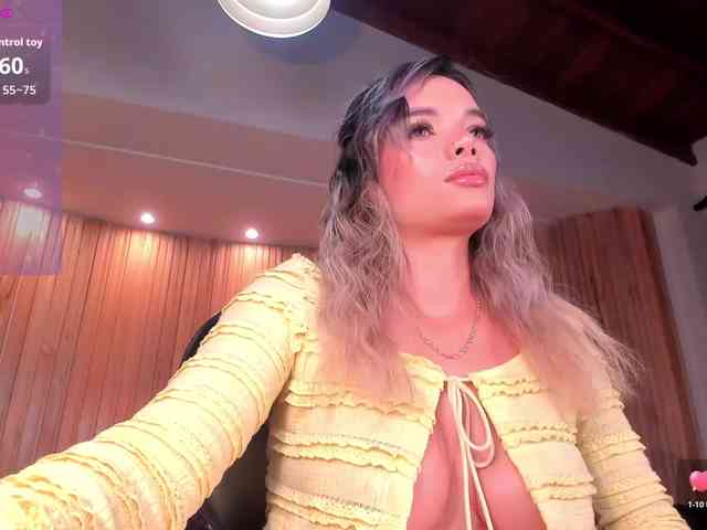 LisaFlowers webcam
