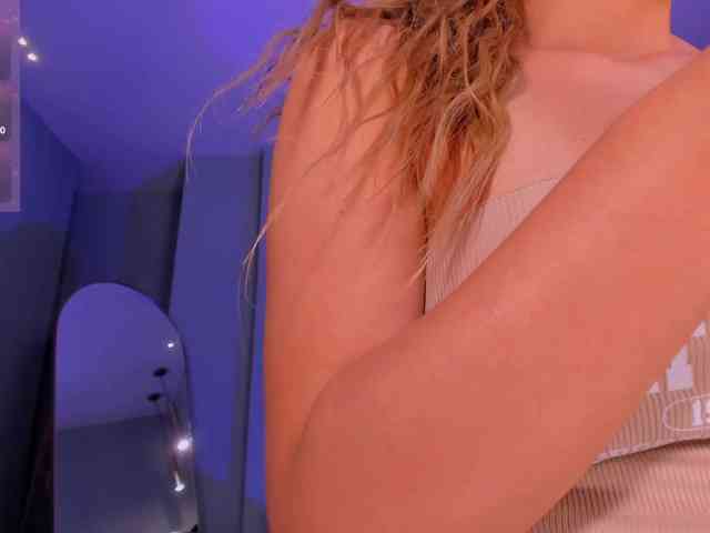 LisaFlowers webcam