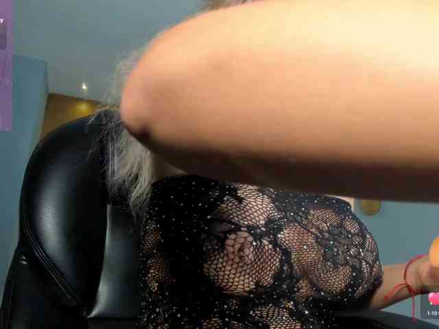 LisaFlowers webcam