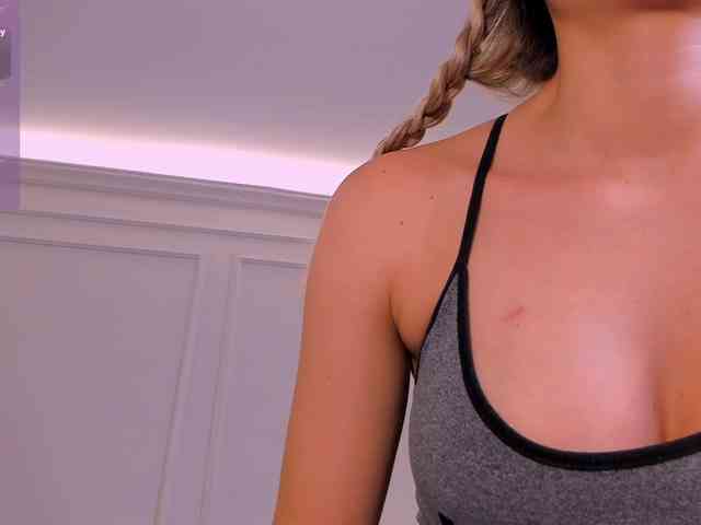 LisaFlowers webcam