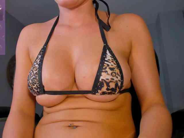 LisaFlowers webcam
