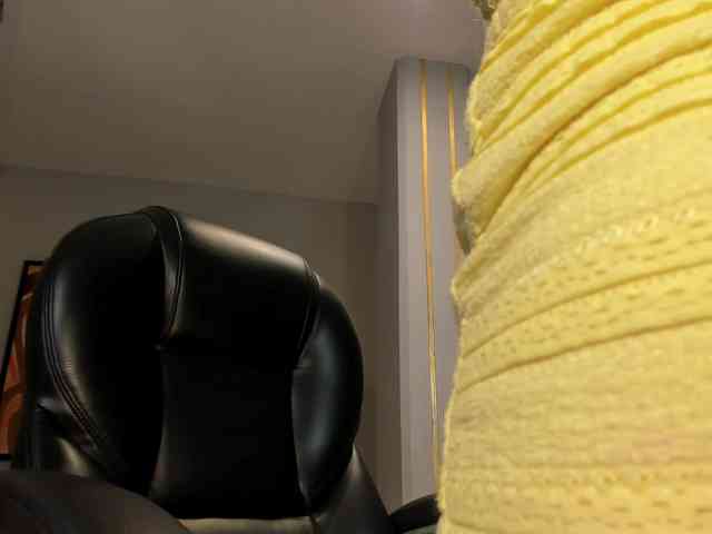 LisaFlowers webcam