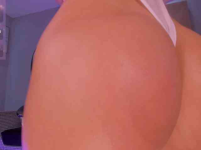 LisaFlowers webcam