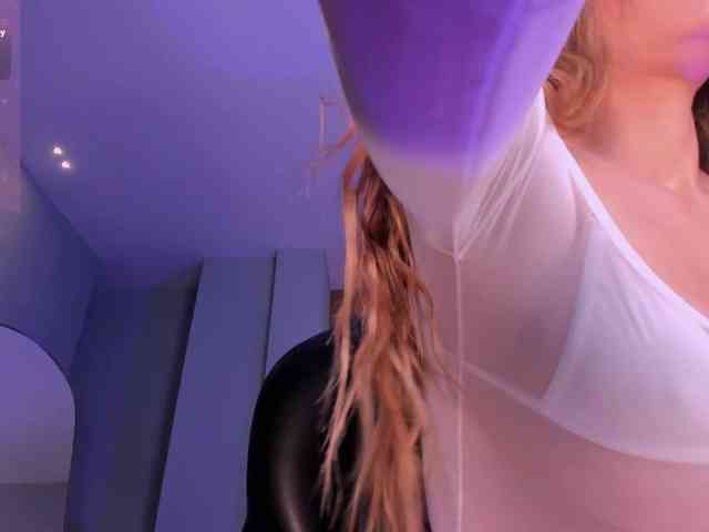 LisaFlowers webcam