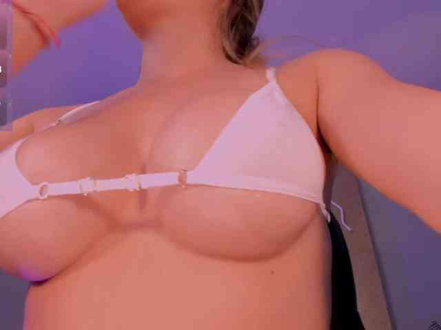 LisaFlowers webcam