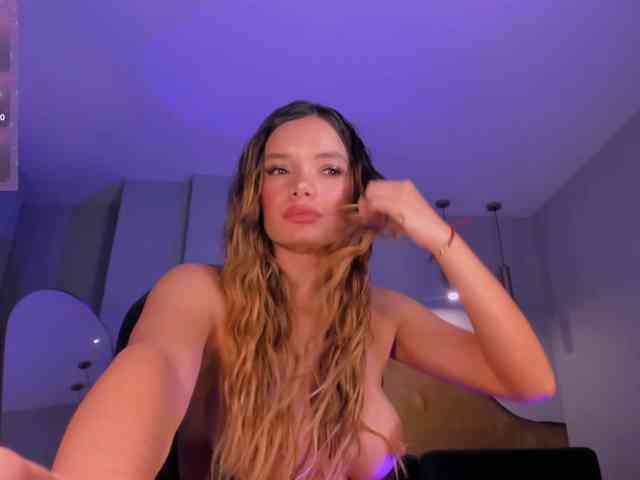 LisaFlowers webcam