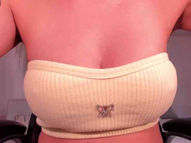 LisaFlowers webcam
