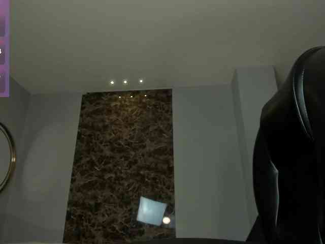 LisaFlowers webcam