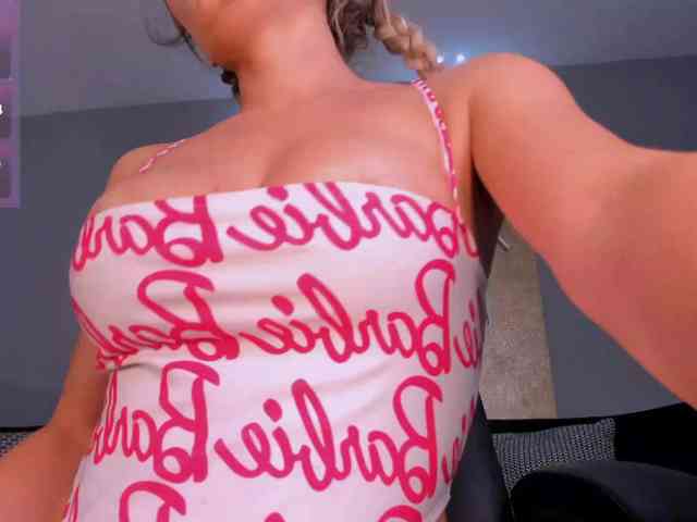 LisaFlowers webcam