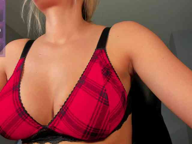 LisaFlowers webcam