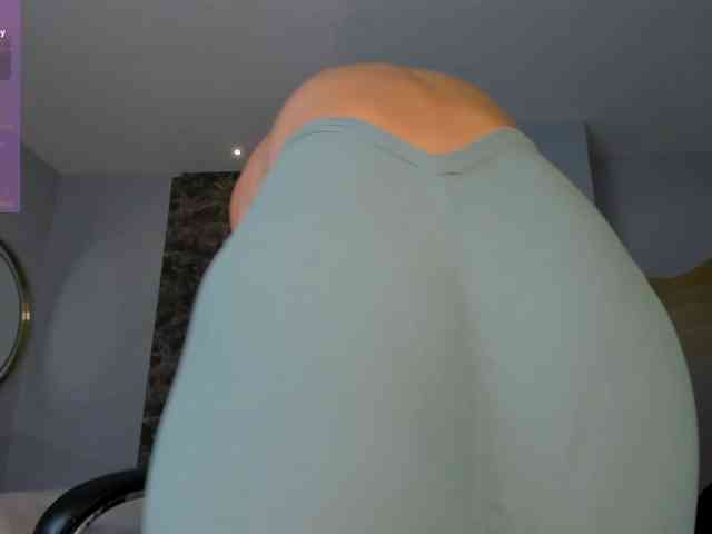 LisaFlowers webcam