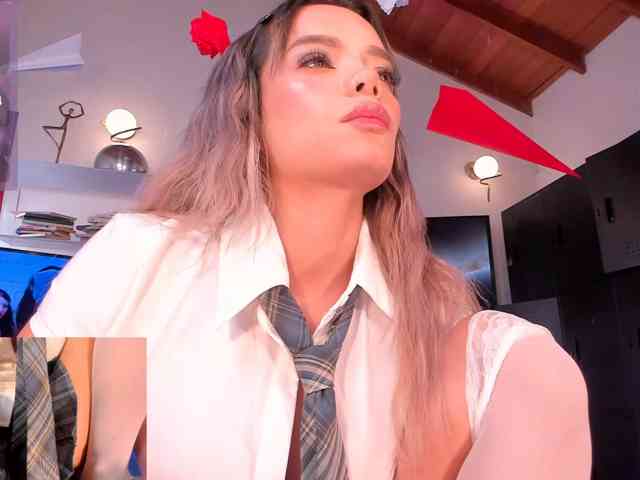 LisaFlowers webcam