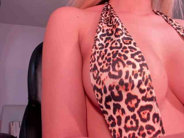 LisaFlowers webcam