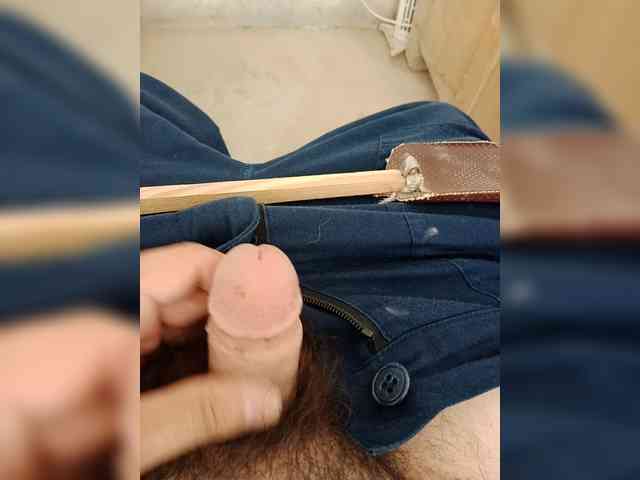 redmovie0122 Live Webcam on BongaCams