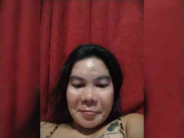 HotMomma33 webcam