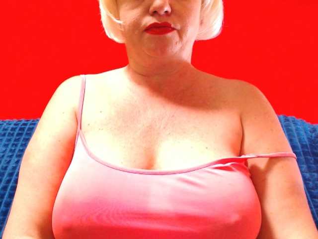 LisaViktoria live cam on BongaCams