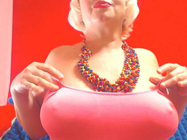 LisaViktoria live cam on BongaCams