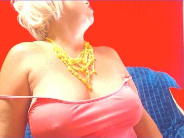 LisaViktoria live cam on BongaCams