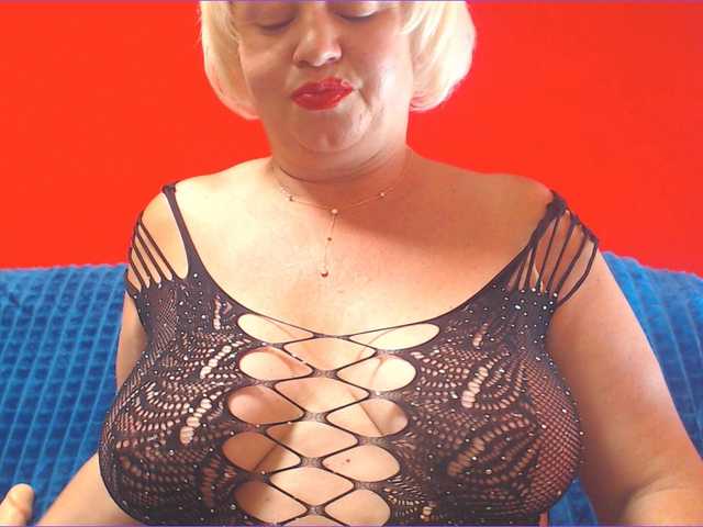 LisaViktoria live cam on BongaCams