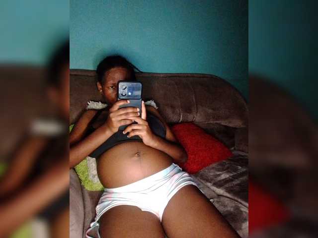 Davinalola live cam on BongaCams