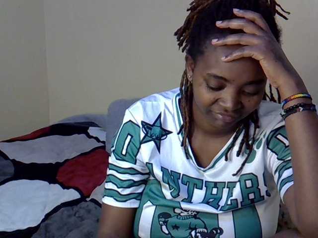 Cheerchelly live cam on BongaCams