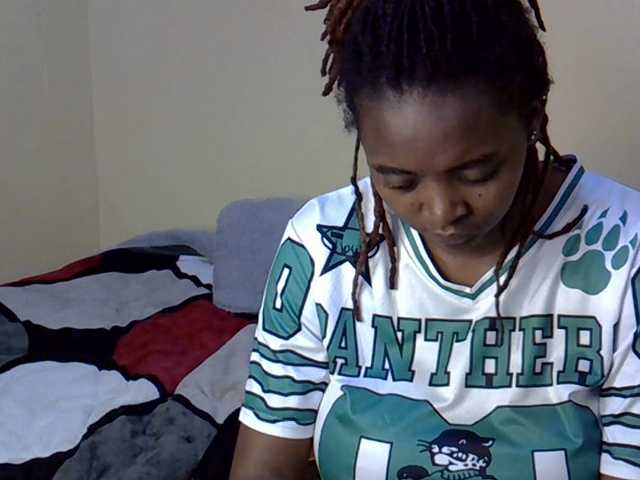 Cheerchelly live cam on BongaCams