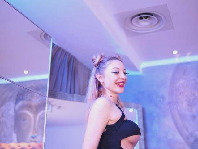 MilanaAmber webcam