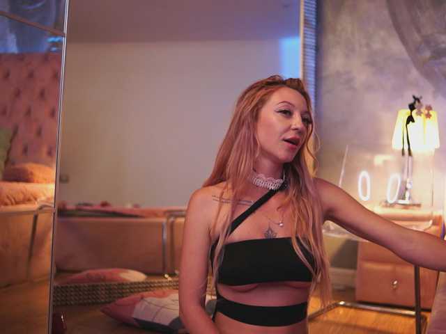 MilanaAmber live webcam show