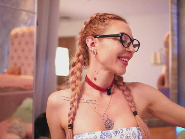 MilanaAmber webcam