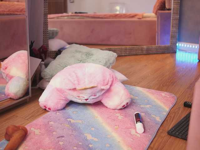 MilanaAmber webcam
