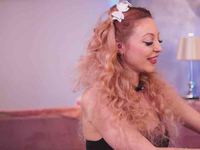 MilanaAmber webcam