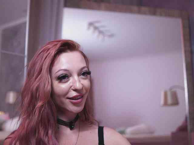 MilanaAmber webcam
