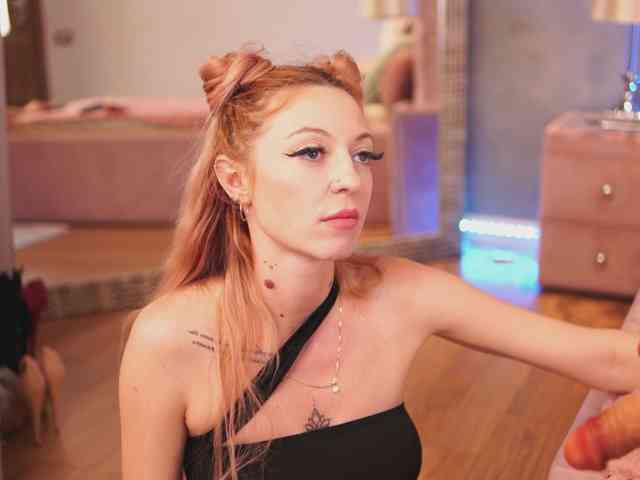 MilanaAmber webcam
