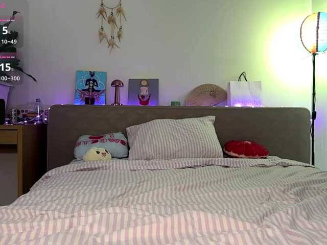 Miravine live cam on BongaCams