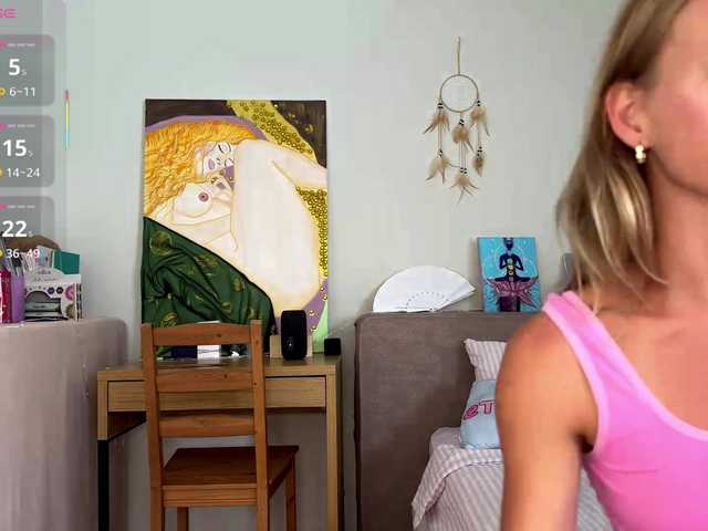 Miravine live cam on BongaCams