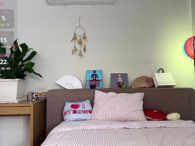 Miravine live cam on BongaCams