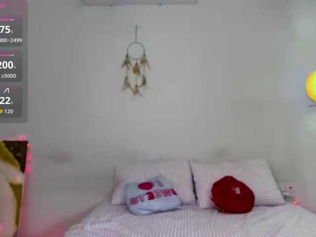 Miravine live cam on BongaCams