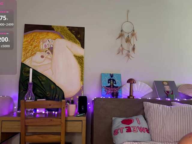 Miravine live cam on BongaCams