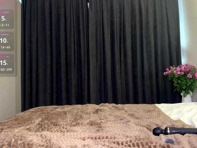 Miravine live cam on BongaCams
