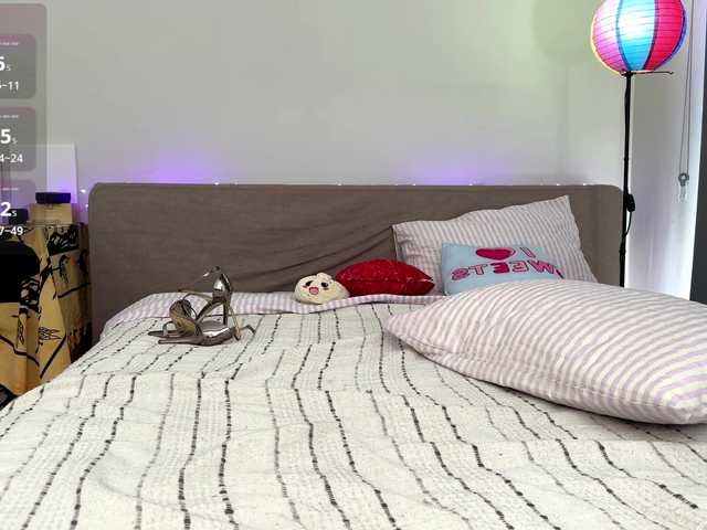 Miravine live cam on BongaCams