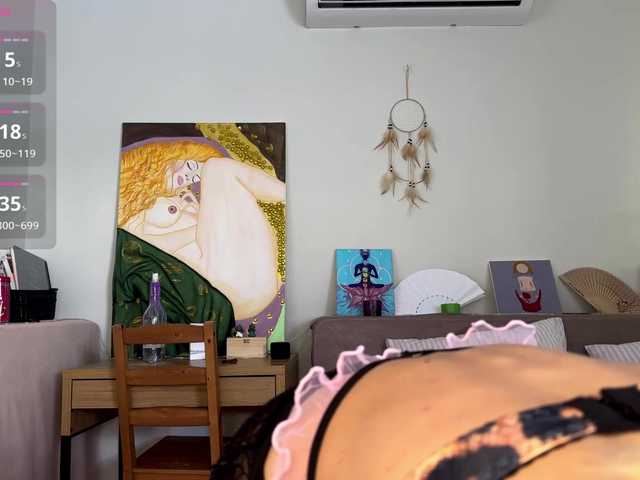 Miravine live cam on BongaCams