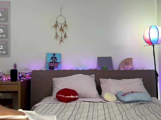 Miravine live cam on BongaCams