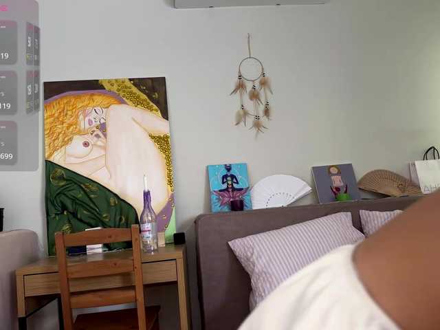 Miravine live cam on BongaCams
