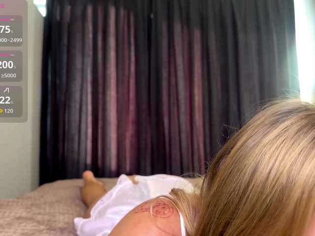 MissCherry live cam preview