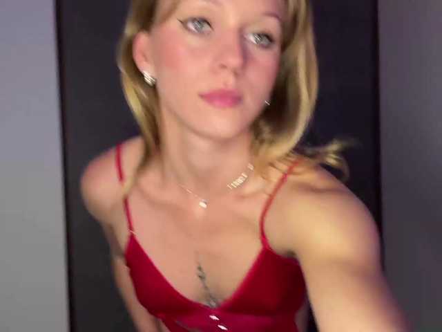 Miravine's BongaCams show and profile