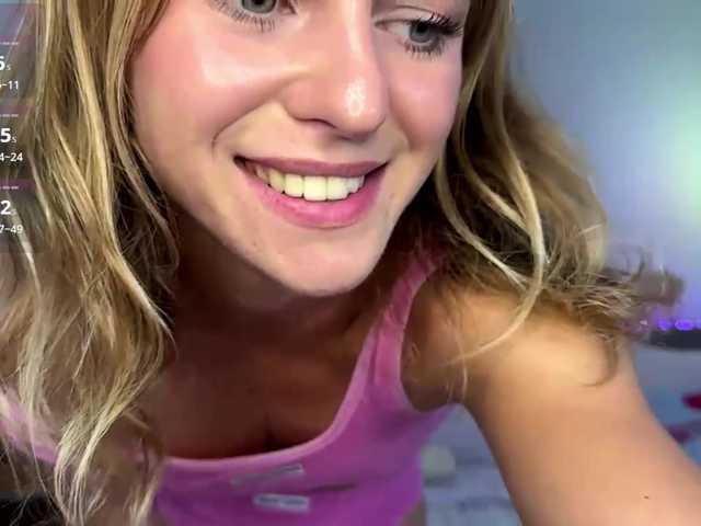 Miravine live cam on BongaCams